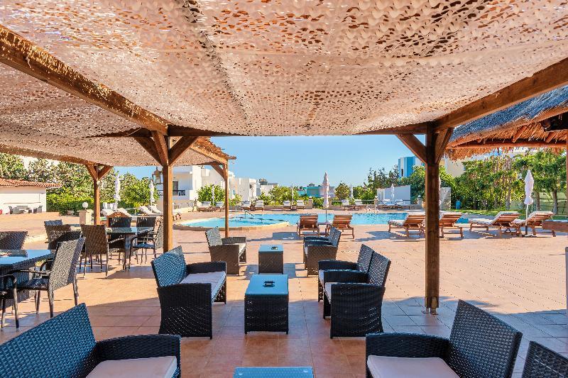W Suites By Estia Stalida Exterior photo