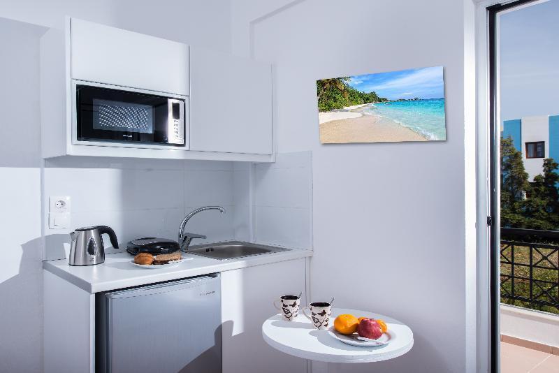W Suites By Estia Stalida Exterior photo